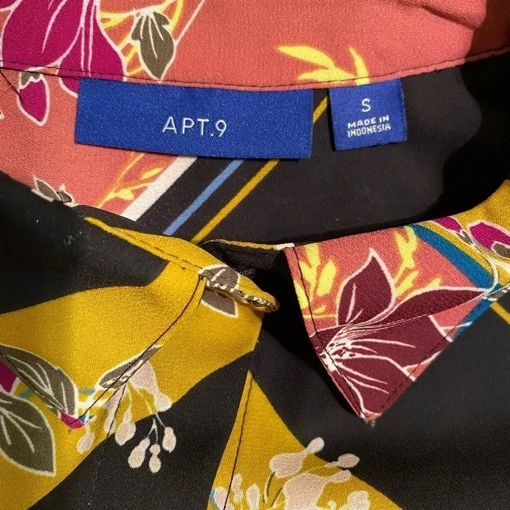Apt. 9 Women’s Front Button Down Abstract Floral … - image 4